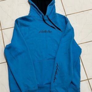 Hollister Men's Blue Hoodie